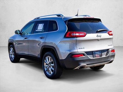 Used 2016 Jeep Cherokee Limited AWD/4WD image 7