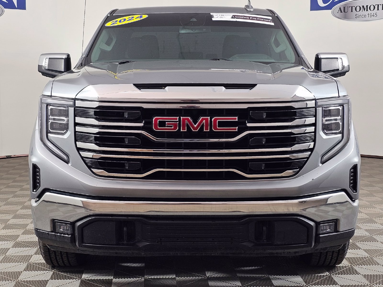 Used 2024 GMC Sierra 1500 SLT AWD/4WD image 10
