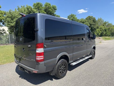 Used 2017 Mercedes-Benz Sprinter 2500 image 12