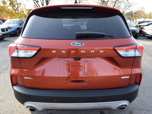 Used 2020 Ford Escape SEL image 7