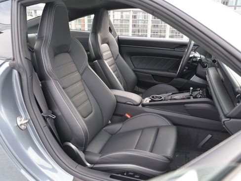 Certified 2025 Porsche 911 Carrera GTS image 20