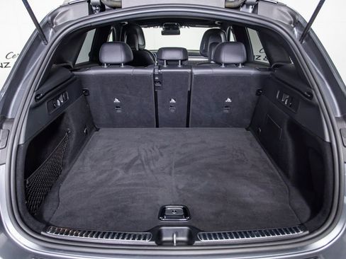 Used 2023 Mercedes-Benz GLC 300 w/ Exclusive Trim Package image 9