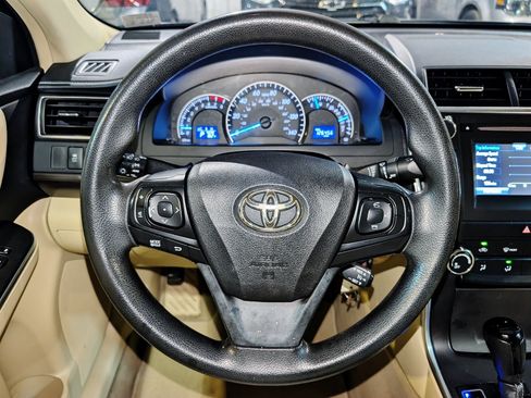 Used 2015 Toyota Camry LE FWD image 31
