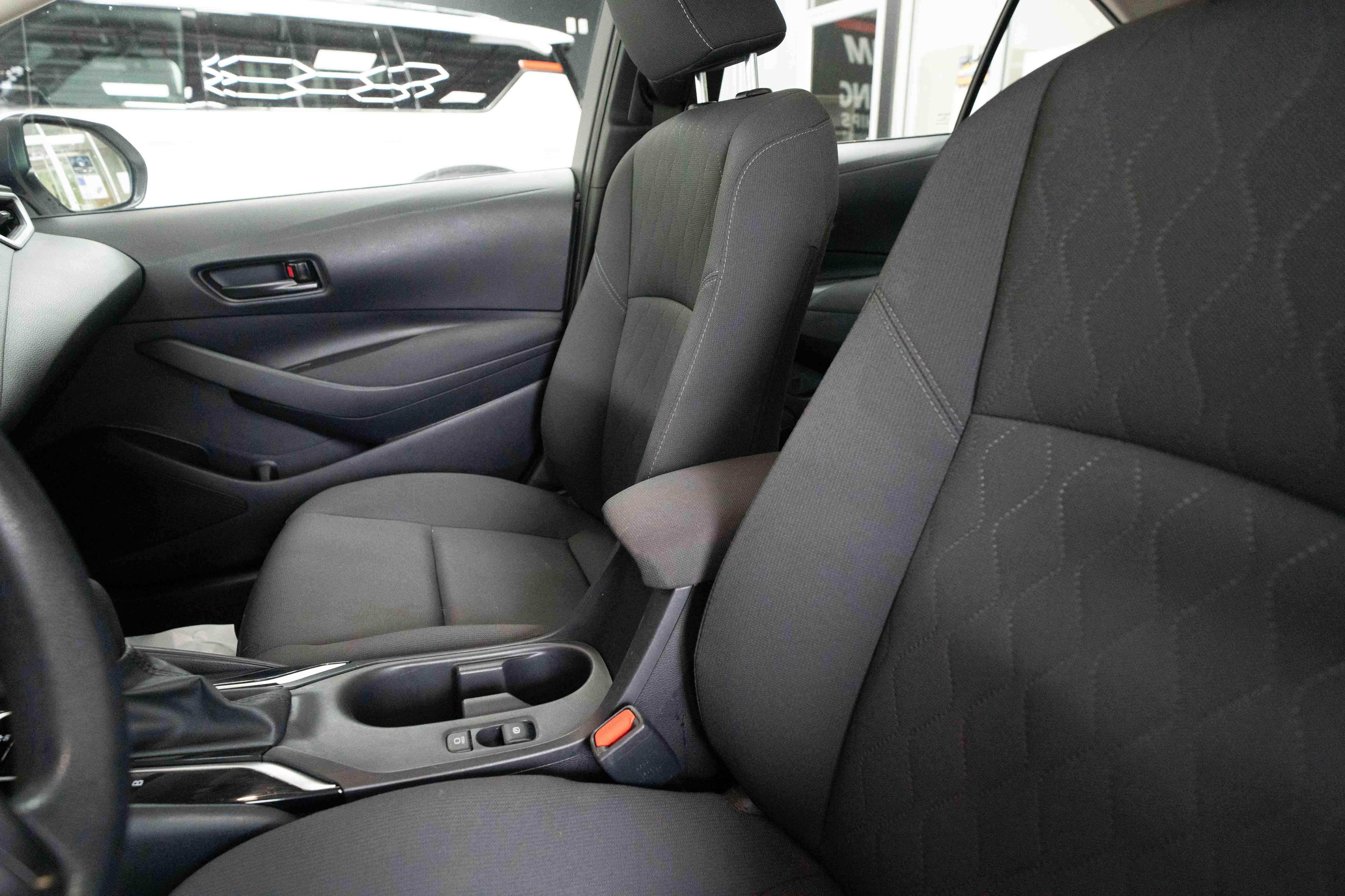 Used 2024 Toyota Corolla LE FWD image 10