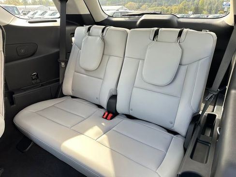 New 2025 Ford Explorer Platinum w/ LUX Leather Package image 22