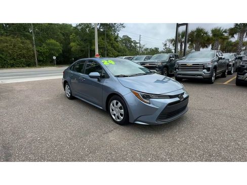 Used 2024 Toyota Corolla LE FWD image 8
