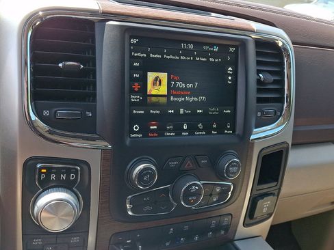 Used 2018 RAM 1500 Laramie w/ Convenience Group AWD/4WD image 28