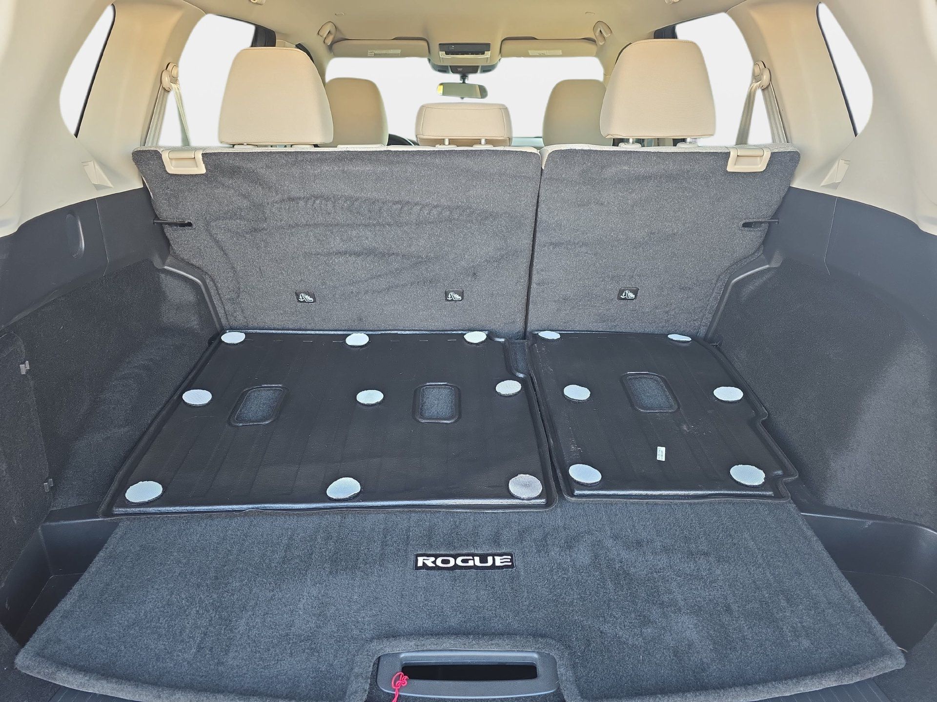 Used 2023 Nissan Rogue SV FWD image 12