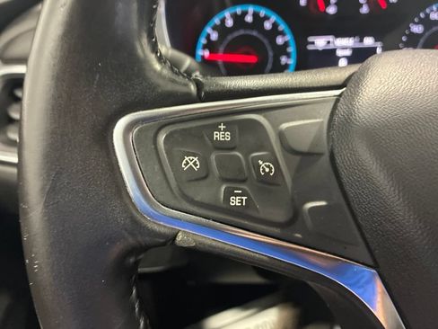 Used 2018 Chevrolet Equinox LT FWD image 20