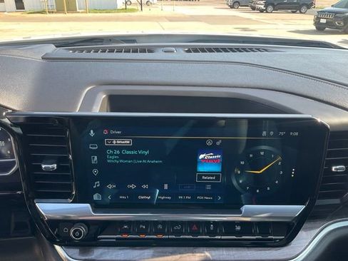 Used 2023 Chevrolet Silverado 1500 LTZ w/ LTZ Premium Package AWD/4WD image 14