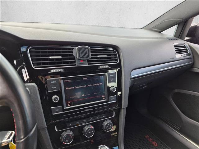 Used 2018 Volkswagen Golf 4-Door FWD image 14