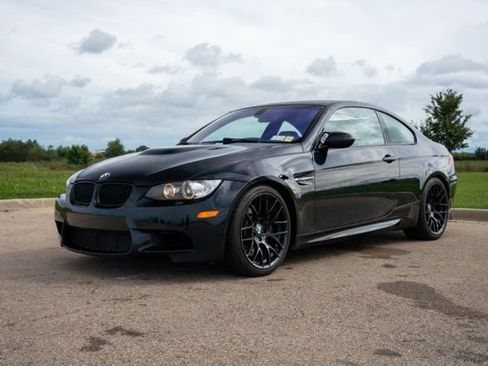Used 2013 BMW M3 Coupe w/ Premium Pkg RWD image 3