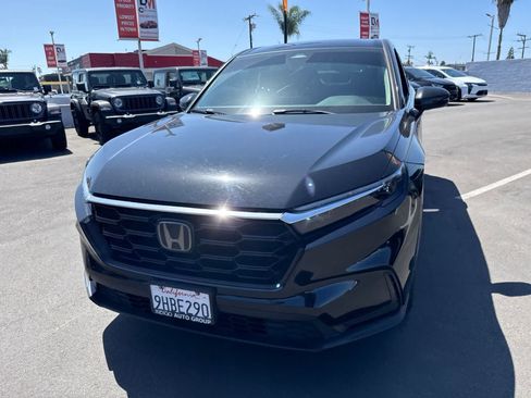 Used 2023 Honda CR-V LX image 3