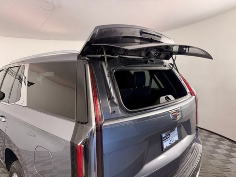 Used 2021 Cadillac Escalade Premium Luxury w/ Driver Assist Tech Package AWD/4WD image 19