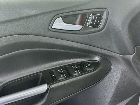 Used 2017 Ford Escape Titanium FWD image 18