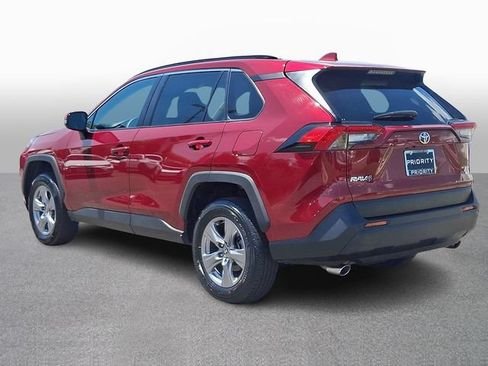 Used 2025 Toyota RAV4 XLE AWD/4WD image 6
