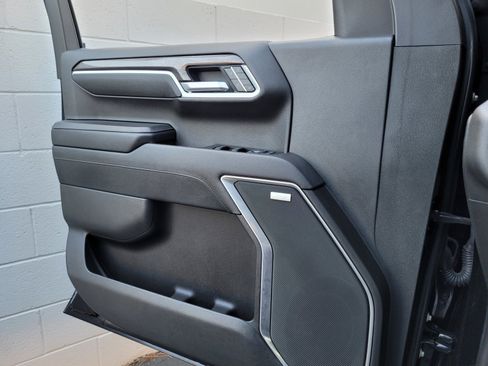 Used 2023 Chevrolet Silverado 1500 LTZ w/ LTZ Convenience Package II RWD image 25