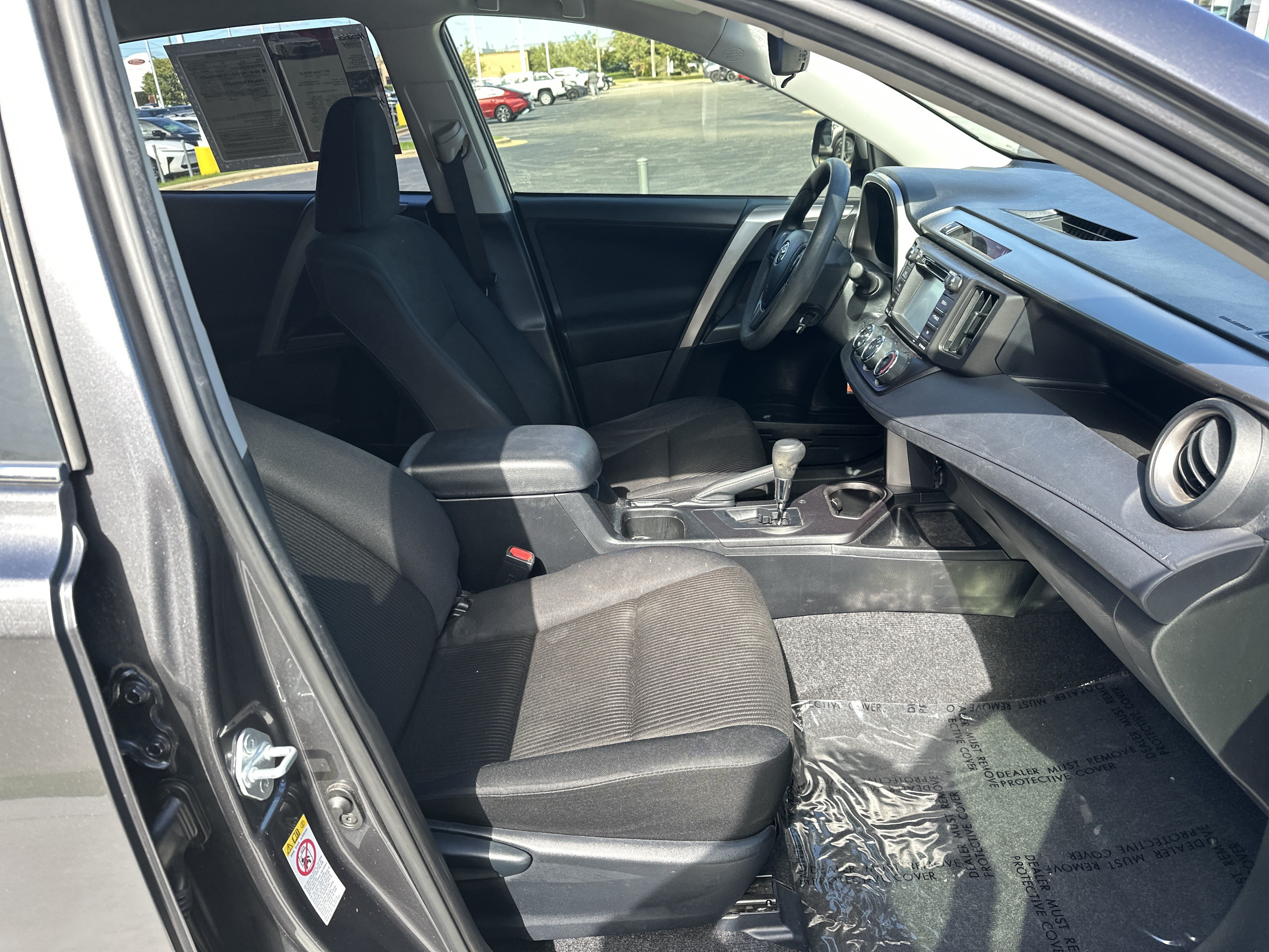 Used 2017 Toyota RAV4 LE FWD image 33