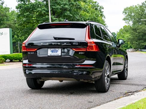 Used 2023 Volvo XC60 B5 Core AWD/4WD image 6