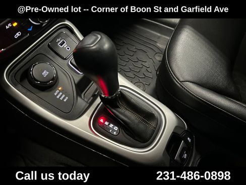 Used 2021 Jeep Compass Latitude w/ Convenience Group AWD/4WD image 26