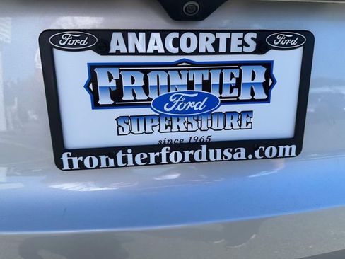 Used 2016 Jeep Renegade Latitude w/ Cold Weather Group FWD image 24