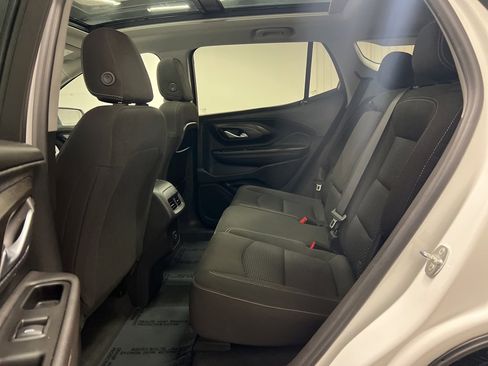 Certified 2022 GMC Terrain SLE w/ Driver Convenience Package image 10