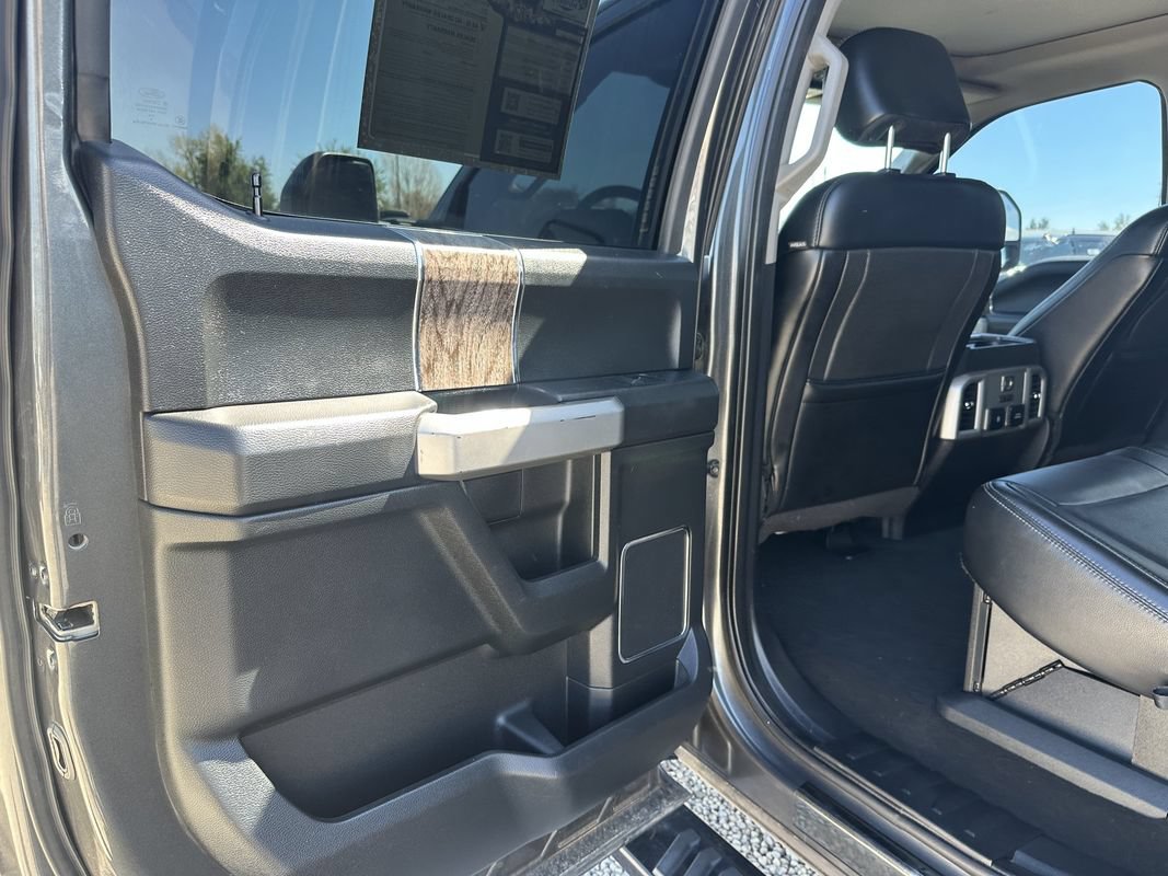 Used 2019 Ford F250 Lariat w/ Lariat Ultimate Package AWD/4WD image 27