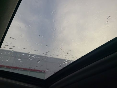 Used 2016 Toyota Highlander Limited image 32