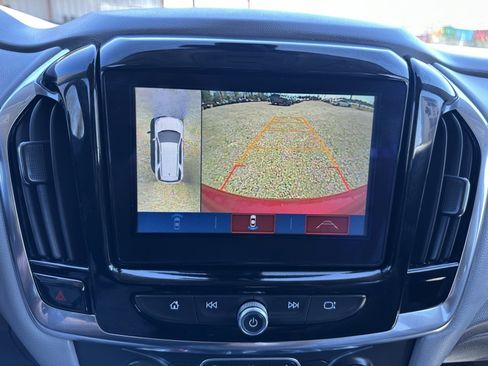 Used 2019 Chevrolet Traverse LT w/ LT Premium Package image 11