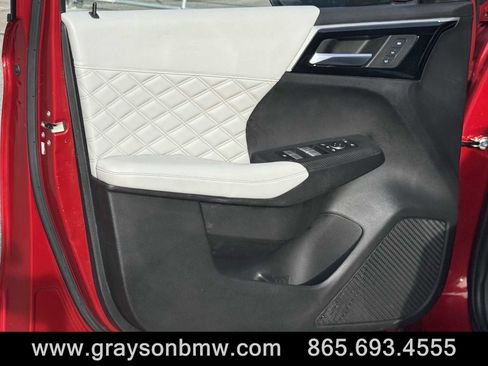 Used 2023 Mitsubishi Outlander SEL image 13