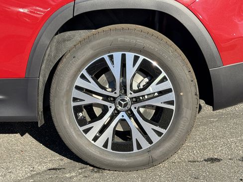 New 2026 Mercedes-Benz GLB 250 image 13