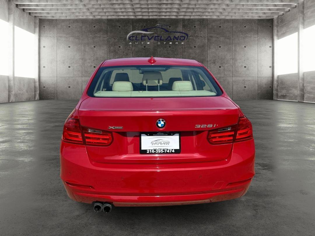 Used 2013 BMW 328i xDrive Sedan AWD/4WD image 4