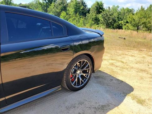 Used 2016 Dodge Charger SRT w/ Harman/Kardon Audio Group RWD image 7