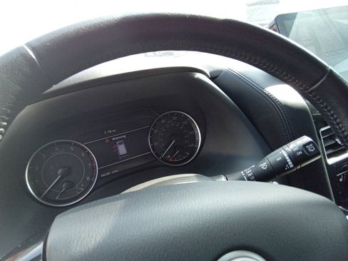 Used 2024 Nissan Armada SL image 15