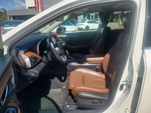 Used 2021 Subaru Outback Touring w/ Popular Package #2 image 16