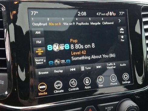 Used 2021 Jeep Grand Cherokee Laredo X image 21