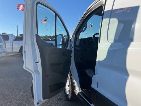 New 2024 Ford Transit 250 Low Roof image 12