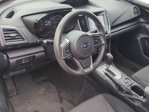 Used 2019 Subaru Impreza 2.0i image 2