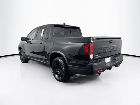 Used 2025 Honda Ridgeline Black Edition image 13