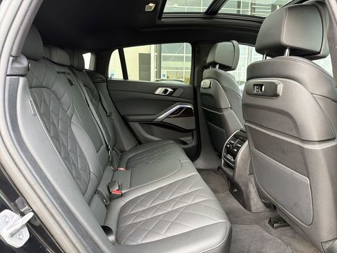 Used 2025 BMW X6 xDrive40i image 16
