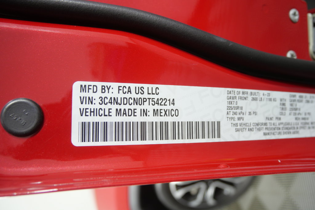 Used 2023 Jeep Compass Limited w/ Sun and Sound Group AWD/4WD image 30