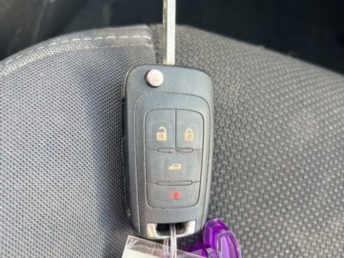 Used 2016 Chevrolet Cruze LT image 31