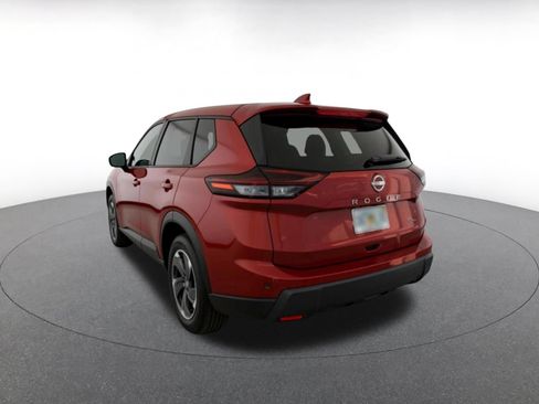 Used 2025 Nissan Rogue SV AWD/4WD image 7