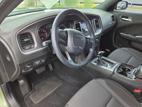Used 2020 Dodge Charger SXT w/ Blacktop Package RWD image 15