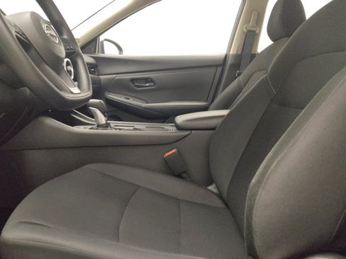 Used 2025 Nissan Sentra S FWD image 17