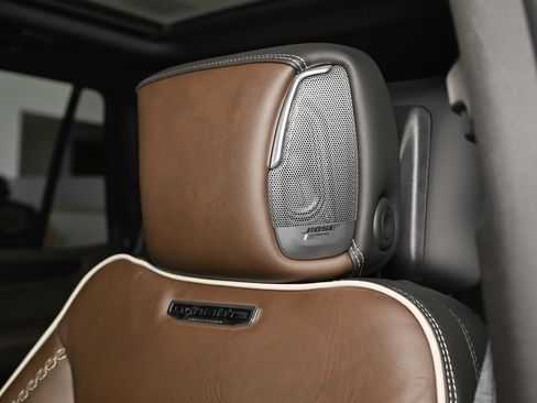 New 2026 GMC Yukon Denali Ultimate w/ LPO, Floor Liner Package image 16