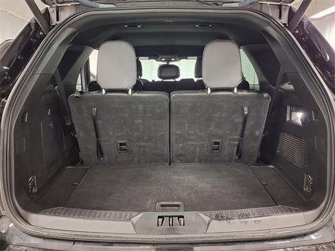 Certified 2020 Ford Explorer XLT w/ Equipment Group 202A image 21