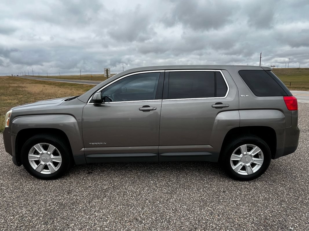 Used 2012 GMC Terrain SLE FWD image 2