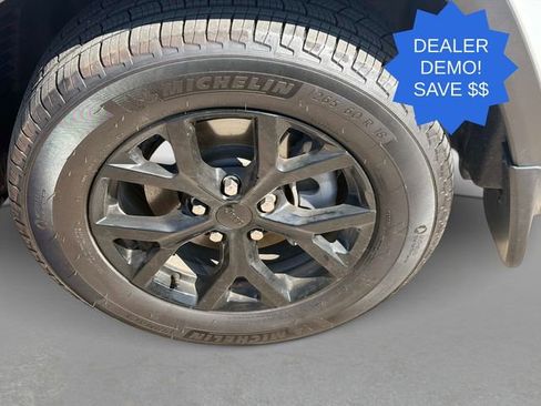 New 2026 Jeep Grand Cherokee Altitude AWD/4WD image 11