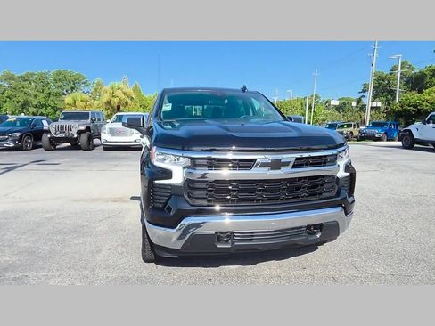 Used 2026 Chevrolet Silverado 1500 LT w/ Z71 Off-Road Package AWD/4WD image 39